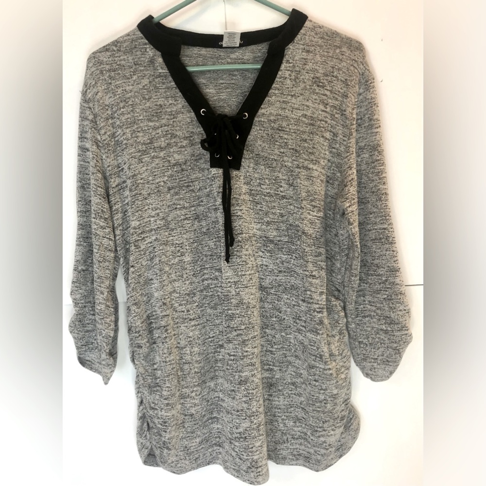Olivia Blu Heather Grey be Black Tie Top with scrunch waist
